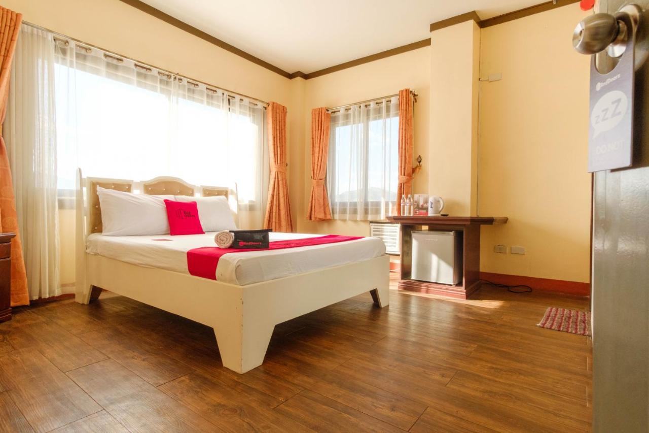 Reddoorz Plus @ Seaborne Hotel Subic Zambales Eksteriør bilde