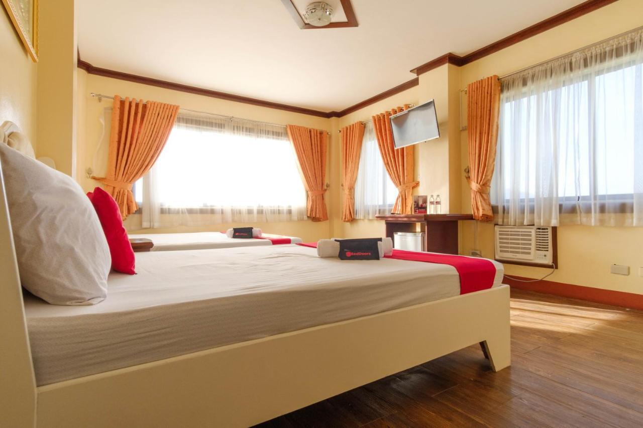 Reddoorz Plus @ Seaborne Hotel Subic Zambales Eksteriør bilde